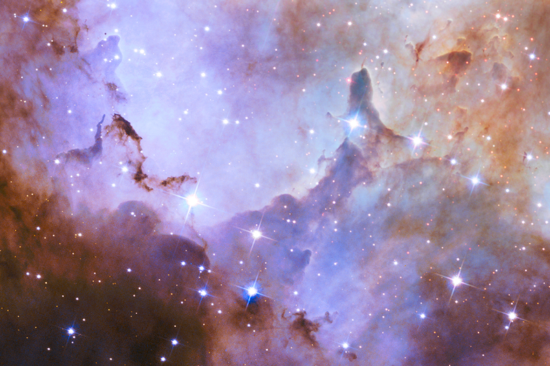 Illustration for article titled This Hubble Fly-Through Is The Next-Best Thing To Soaring Through Space